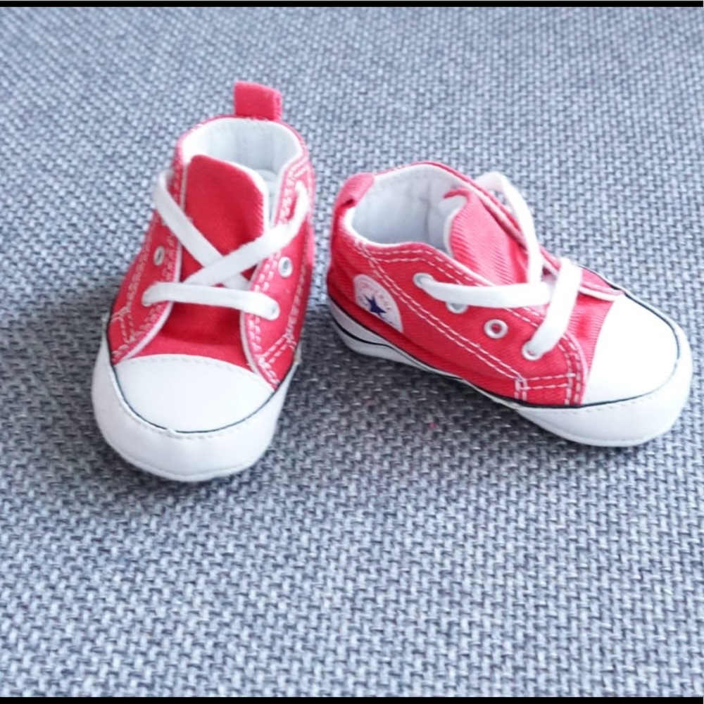 Red converse